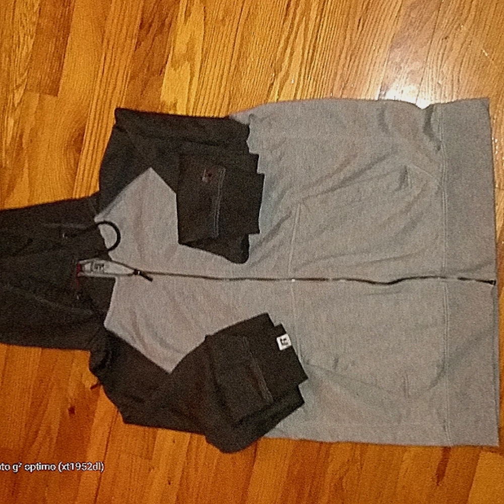 Russell Athletics. Large (42-44). Charcoal and slate gray.